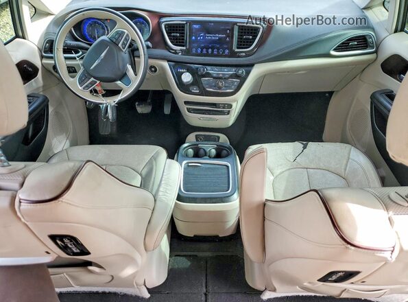 2C4RC1GG3HR528723 2017 CHRYSLER PACIFICA Серебряный Вид панели приборов