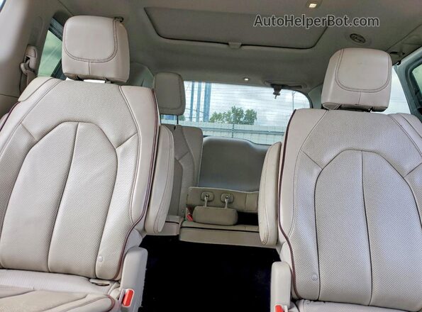2C4RC1GG3HR528723 2017 CHRYSLER PACIFICA Серебряный Вид задних сидений