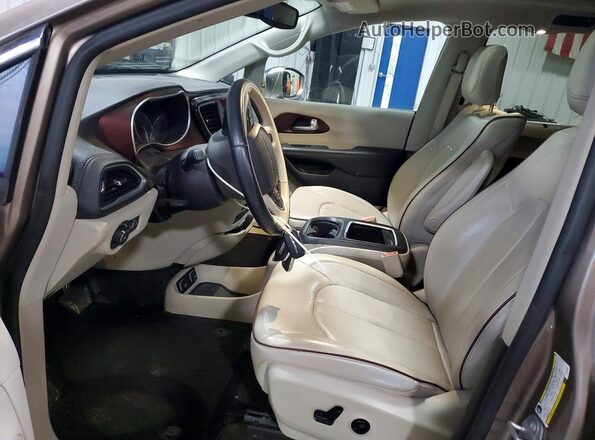 2C4RC1GG3HR565089 2017 CHRYSLER PACIFICA Gold Front interior view