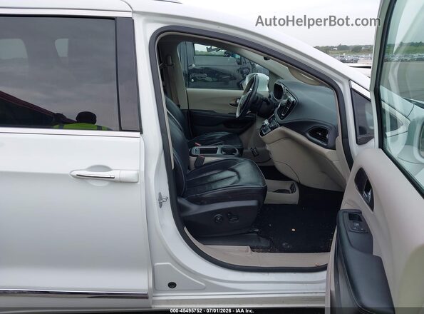 2C4RC1GG3JR232719 2018 CHRYSLER PACIFICA White წინა სალონის ხედი