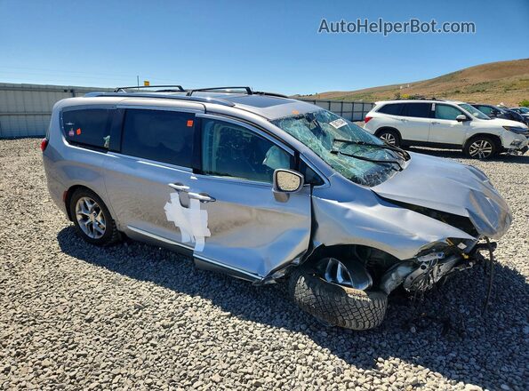 2C4RC1GG3JR320380 2018 CHRYSLER PACIFICA Silver Przód prawy