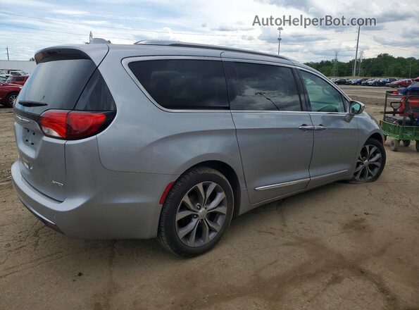 2C4RC1GG3KR653440 2019 CHRYSLER PACIFICA Silver Tył prawy