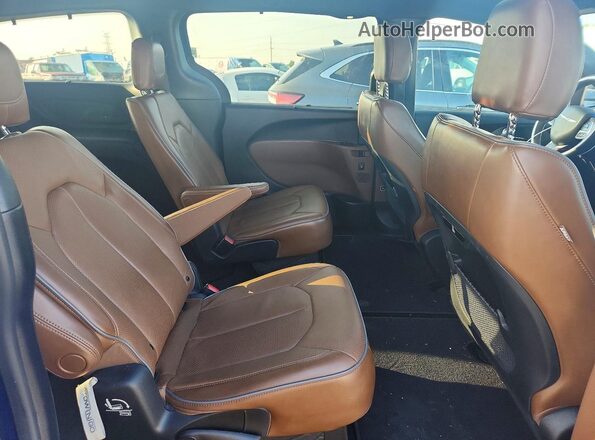2C4RC1GG3LR104869 2020 CHRYSLER PACIFICA Blue Вид задньої частини салону