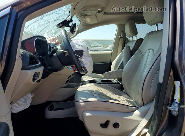 2C4RC1GG3LR117234 2020 CHRYSLER PACIFICA Gray Front interior view
