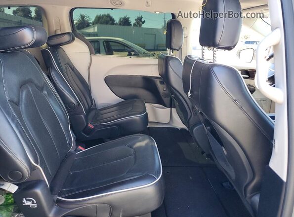2C4RC1GG3NR168462 2022 CHRYSLER PACIFICA Gray Вид задніх сидінь