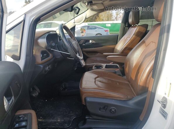2C4RC1GG4HR528200 2017 CHRYSLER PACIFICA Белый Вид салона спереди