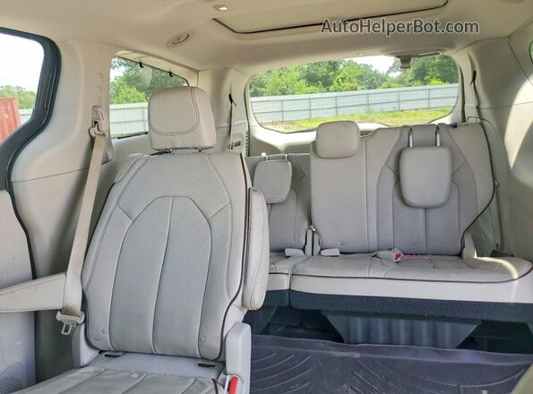 2C4RC1GG4HR545272 2017 CHRYSLER PACIFICA Black Vista de los asientos traseros