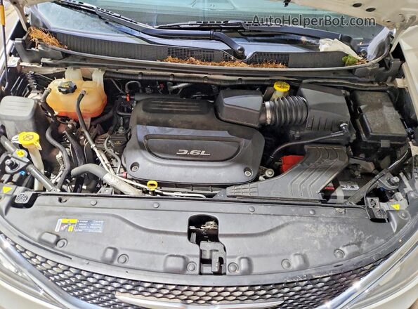 2C4RC1GG4HR591474 2017 CHRYSLER PACIFICA Cream ძრავის განყოფილების ხედი