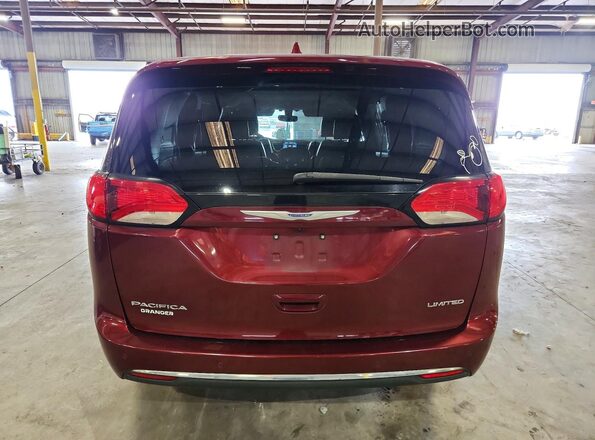 2C4RC1GG4JR186706 2018 CHRYSLER PACIFICA Red Widok z tyłu