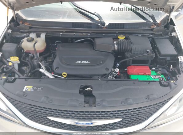 2C4RC1GG4KR508519 2019 CHRYSLER PACIFICA Серебряный Вид сзади