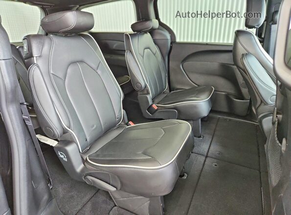 2C4RC1GG4VR553416 2027 CHRYSLER PACIFICA Black Widok wnętrza z tyłu