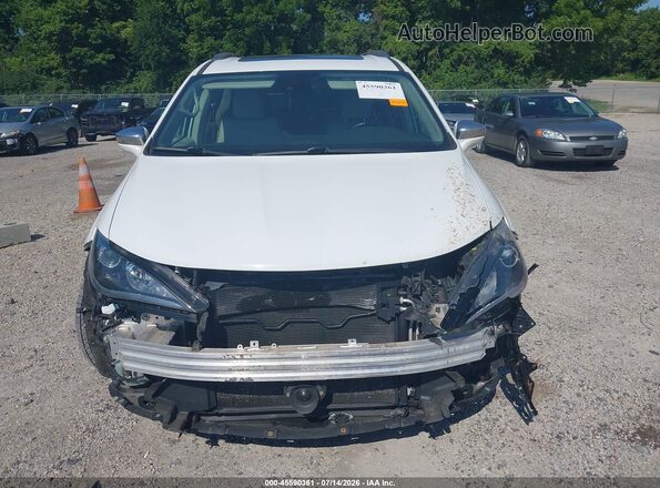 2C4RC1GG5JR139085 2018 CHRYSLER PACIFICA White Սալոնի հետևի տեսք