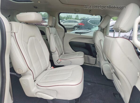 2C4RC1GG5KR594147 2019 CHRYSLER PACIFICA White Rear interior view