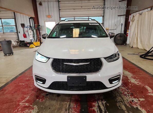 2C4RC1GG5PR632855 2023 CHRYSLER PACIFICA White Front view