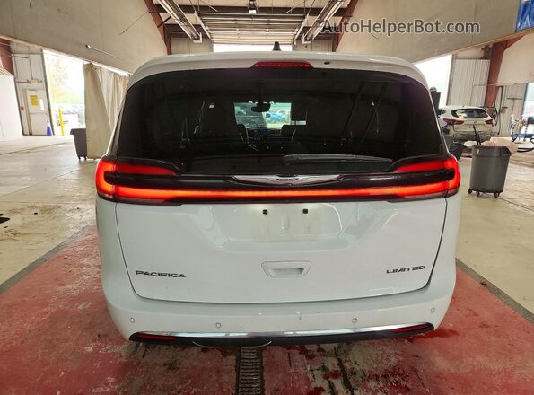 2C4RC1GG5PR632855 2023 CHRYSLER PACIFICA White Rear view