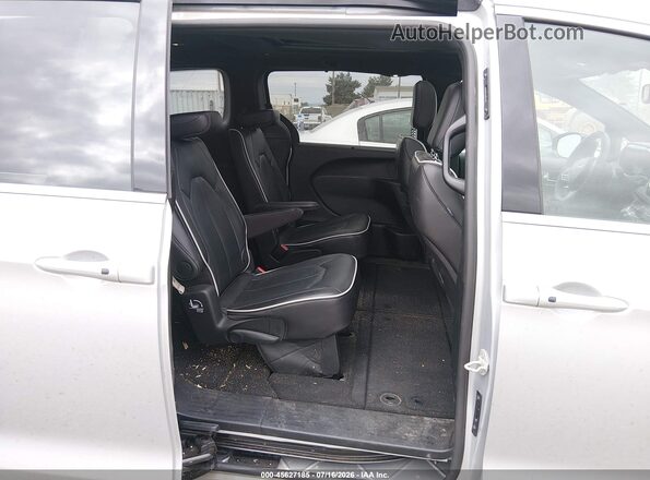 2C4RC1GG5TR183171 2026 CHRYSLER PACIFICA Silver Widok naklejki z numerem VIN