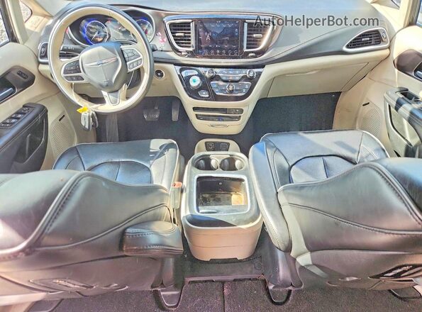 2C4RC1GG6JR107665 2018 CHRYSLER PACIFICA Black Вид панелі приладів