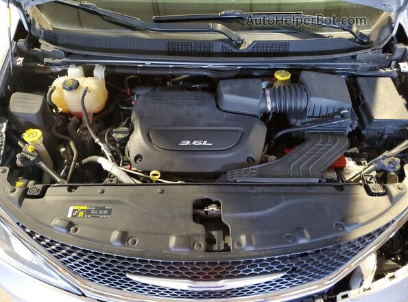 2C4RC1GG6JR130878 2018 CHRYSLER PACIFICA Silver Շարժիչի բաժամունքի տեսք
