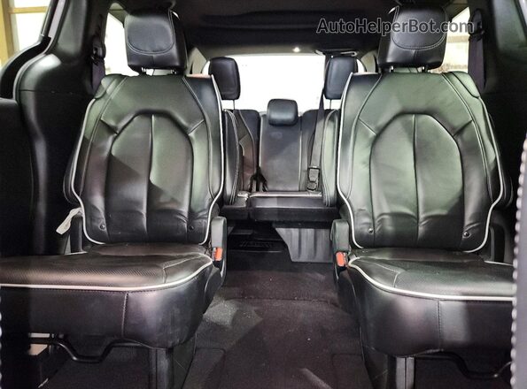 2C4RC1GG6SR523779 2025 CHRYSLER PACIFICA Белый Вид задних сидений