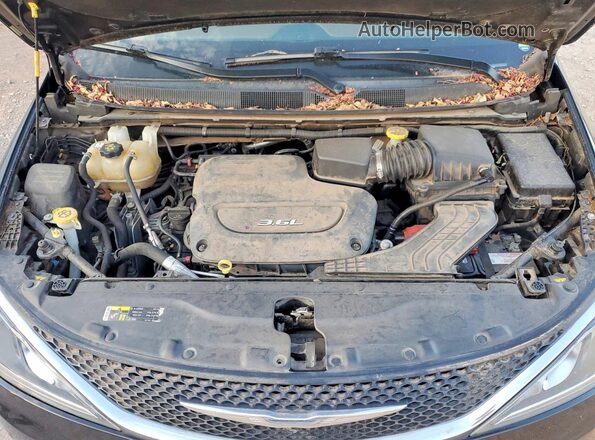 2C4RC1GG7HR665132 2017 CHRYSLER PACIFICA Black Engine compartment view