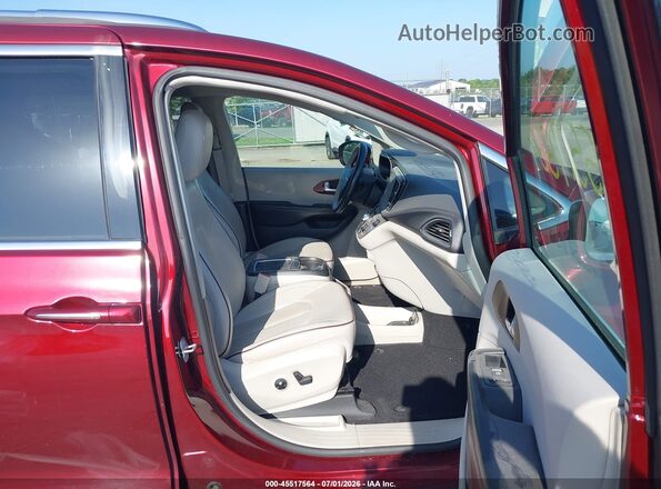2C4RC1GG7HR839720 2017 CHRYSLER PACIFICA Red Вид салону спереду