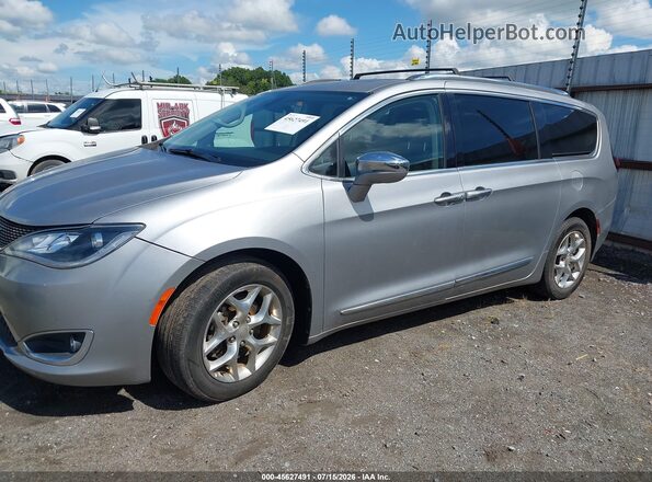 2C4RC1GG7JR320320 2018 CHRYSLER PACIFICA Gray Առջևի ձախ երեք քառորդ տեսարան