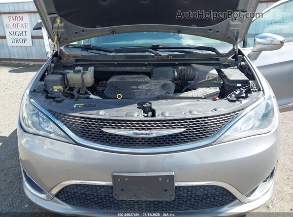 2C4RC1GG7JR320320 2018 CHRYSLER PACIFICA Gray Հետևի տեսք