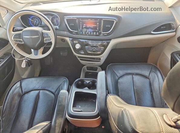 2C4RC1GG7LR280713 2020 CHRYSLER PACIFICA Серебряный Вид панели приборов