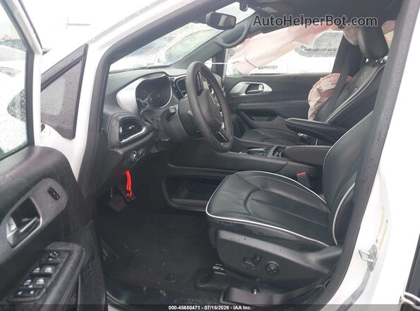 2C4RC1GG7TR161575 2026 CHRYSLER PACIFICA White Vista interior delantera