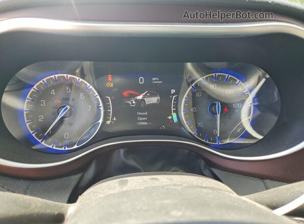 2C4RC1GG8HR762873 2017 CHRYSLER PACIFICA Silver Instrument cluster view