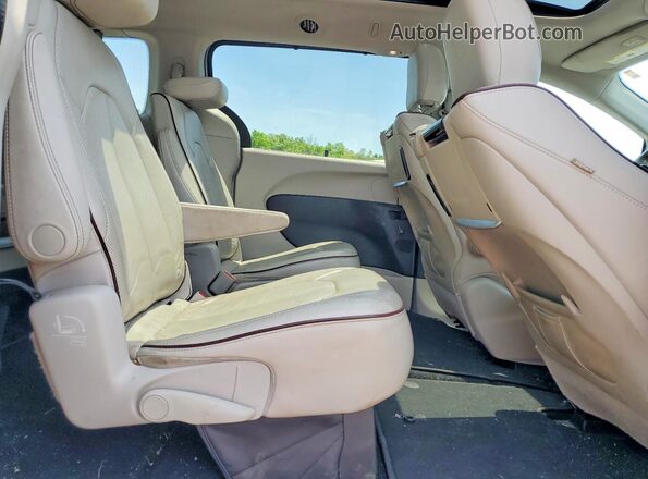 2C4RC1GG8HR762873 2017 CHRYSLER PACIFICA Silver Rear interior view