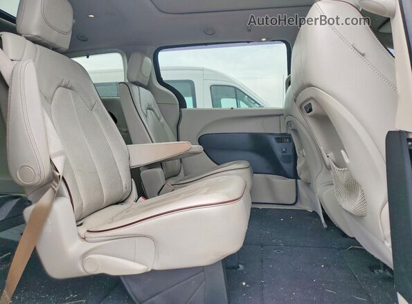 2C4RC1GG8LR290165 2020 CHRYSLER PACIFICA Black Widok wnętrza z tyłu