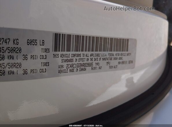 2C4RC1GG9HR839685 2017 CHRYSLER PACIFICA Белый Вид подкапотного пространства