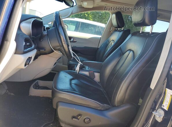 2C4RC1GG9JR314597 2018 CHRYSLER PACIFICA Синий Вид салона спереди