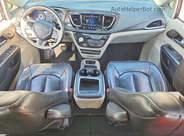 2C4RC1GG9JR320576 2018 CHRYSLER PACIFICA Charcoal Dashboard view