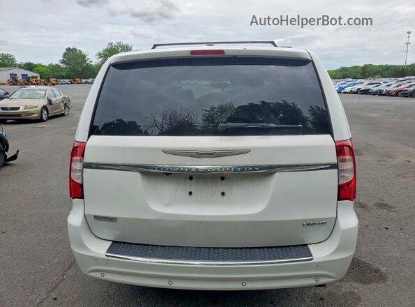 2C4RC1GGXGR113607 2016 CHRYSLER TOWN Белый Вид сзади