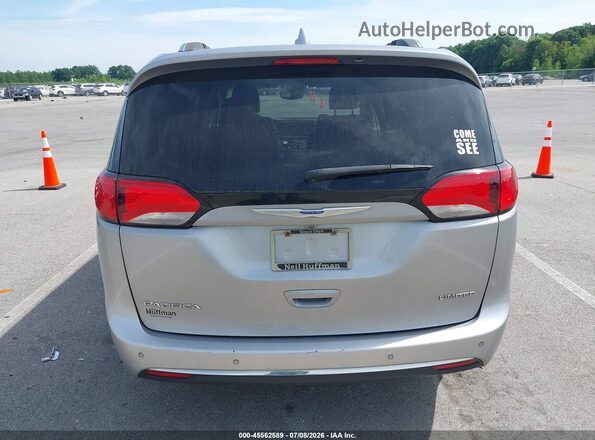 2C4RC1GGXJR226352 2018 CHRYSLER PACIFICA Gray 