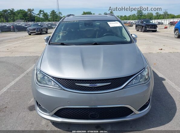 2C4RC1GGXJR226352 2018 CHRYSLER PACIFICA Gray Դիմացի տեսք