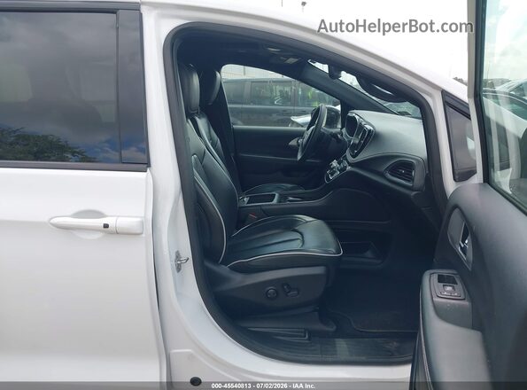 2C4RC1GGXSR522022 2025 CHRYSLER PACIFICA White Սալոնի դիմացի տեսք