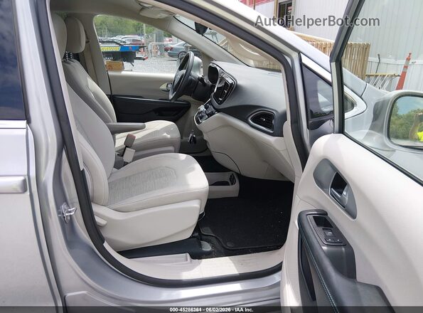 2C4RC1H70JR331304 2018 CHRYSLER PACIFICA Silver Սալոնի դիմացի տեսք