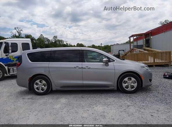 2C4RC1H70JR331304 2018 CHRYSLER PACIFICA Silver 
