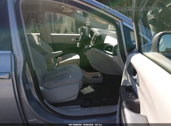 2C4RC1H71HR838223 2017 CHRYSLER PACIFICA Gray Вид салону спереду