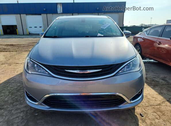 2C4RC1H72HR500703 2017 CHRYSLER PACIFICA Серебряный Вид спереди