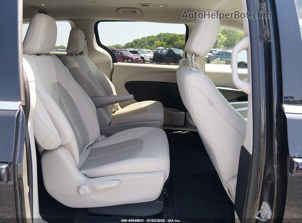 2C4RC1H73HR765081 2017 CHRYSLER PACIFICA Black Vista de la etiqueta del VIN