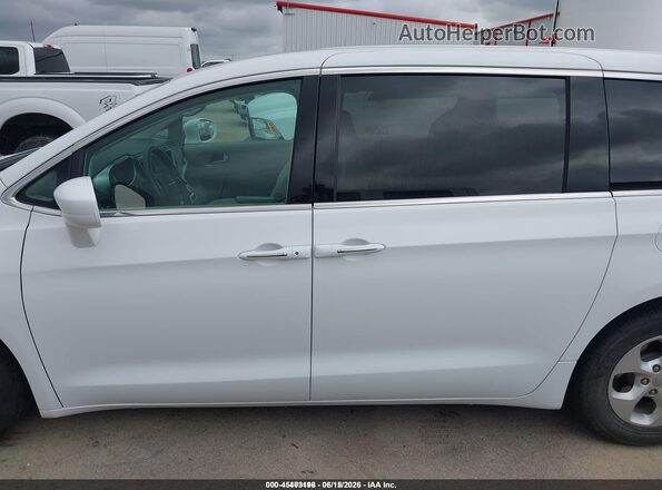 2C4RC1H74HR745552 2017 CHRYSLER PACIFICA White Панорамний вид салону 360°