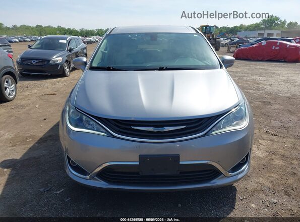 2C4RC1H77JR332952 2018 CHRYSLER PACIFICA Silver Вид щитка приладів