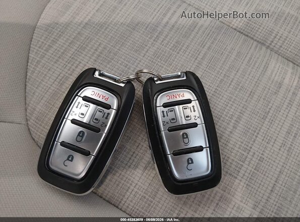 2C4RC1H78HR797444 2017 CHRYSLER PACIFICA White Вид панелі приладів