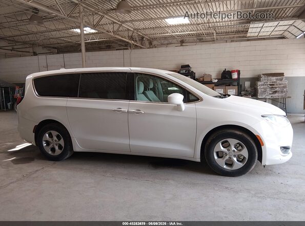 2C4RC1H78HR797444 2017 CHRYSLER PACIFICA White 