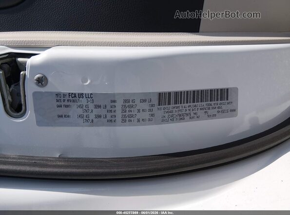 2C4RC1H78KR679076 2019 CHRYSLER PACIFICA White Engine compartment view