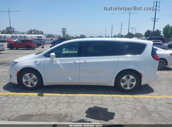2C4RC1H79JR306918 2018 CHRYSLER PACIFICA Белый 
